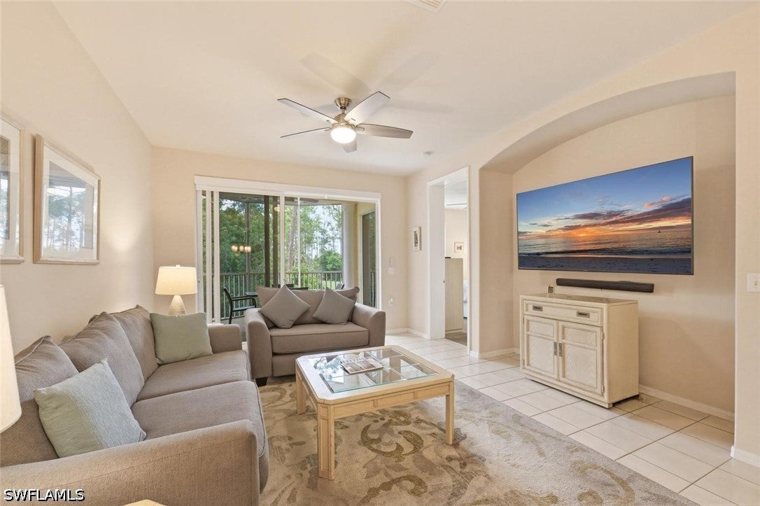 4873 Hampshire Court 104 — photo