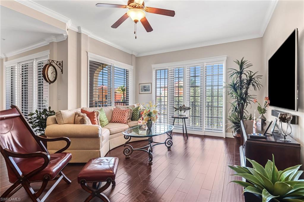23161 Fashion Dr 7109 — photo