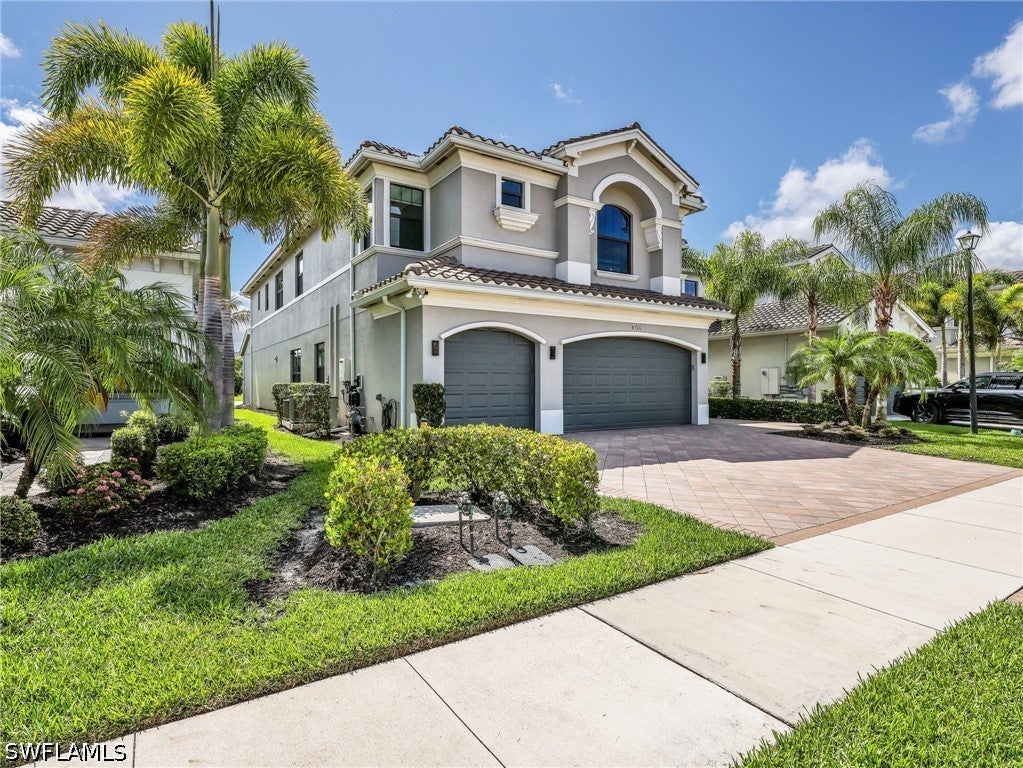 4716 Kensington Circle — photo