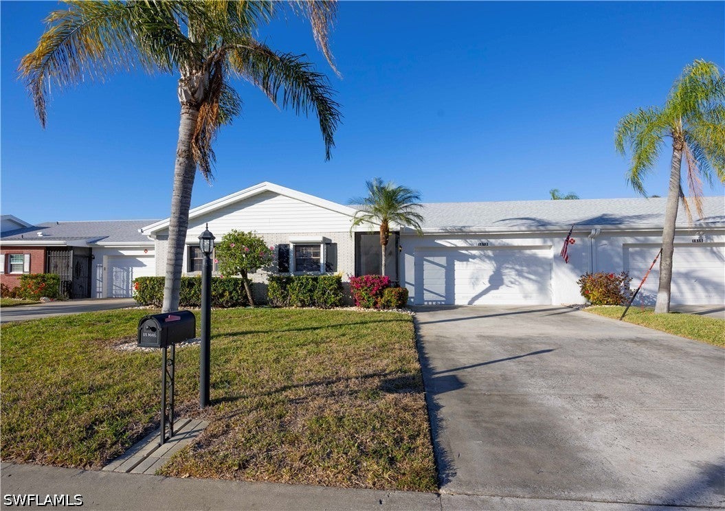 1513 Edgewater Circle — photo