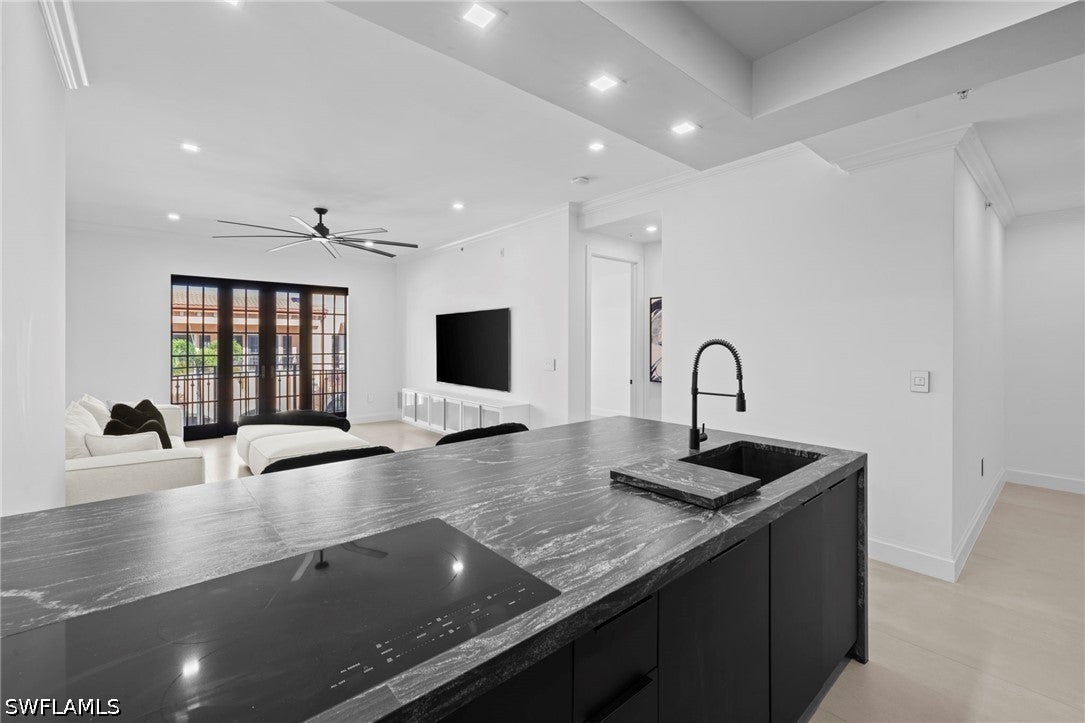 23191 Fashion Dr 8106 — photo