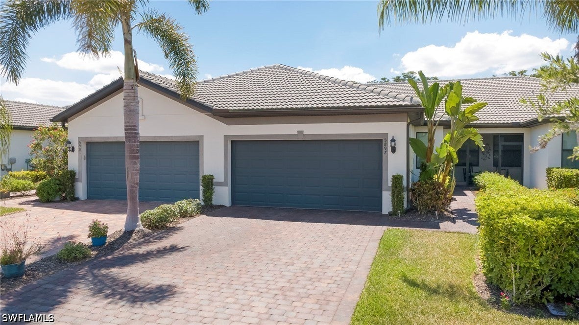 5897 Mayflower Way — photo