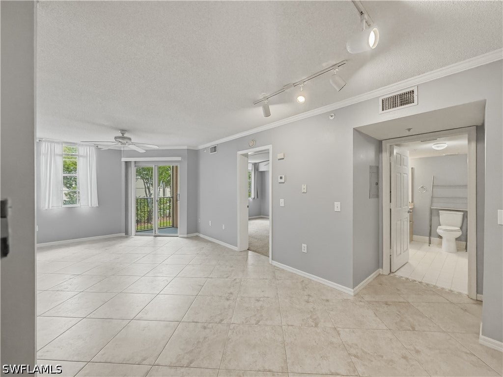 8687 River Homes Lane 4207 — photo