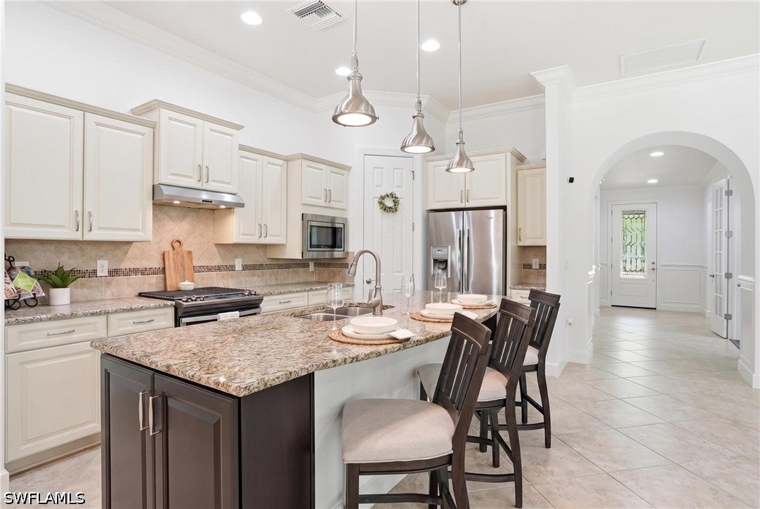 9436 Whooping Crane Way — photo