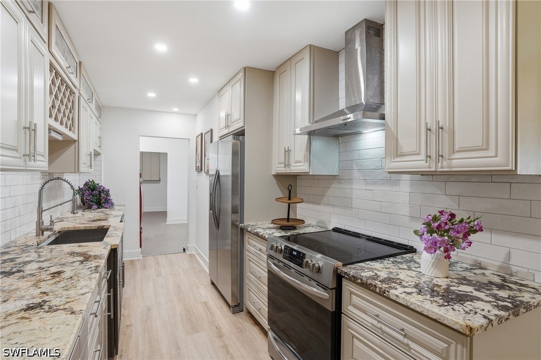 55 Aqua Lane — photo