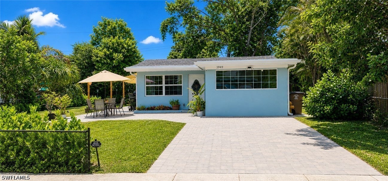 Home in Fort Myers, FL 33901 — photo 2