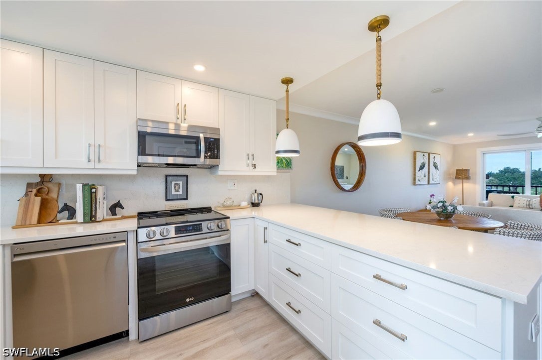 29 High Point Circle E 403 — photo