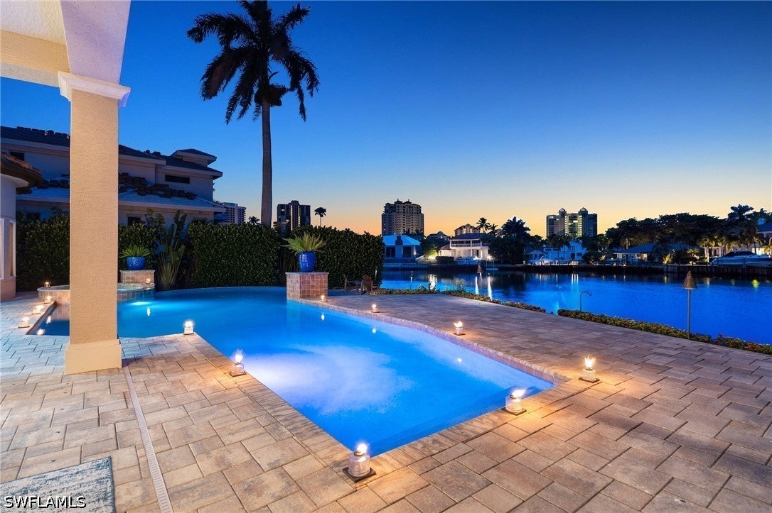 345 Devils Bight, Naples, FL 34103 — photo 2