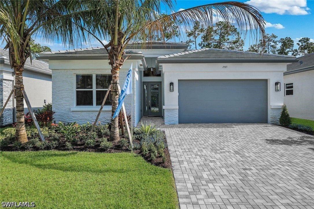 2565 Kingfisher Drive — photo