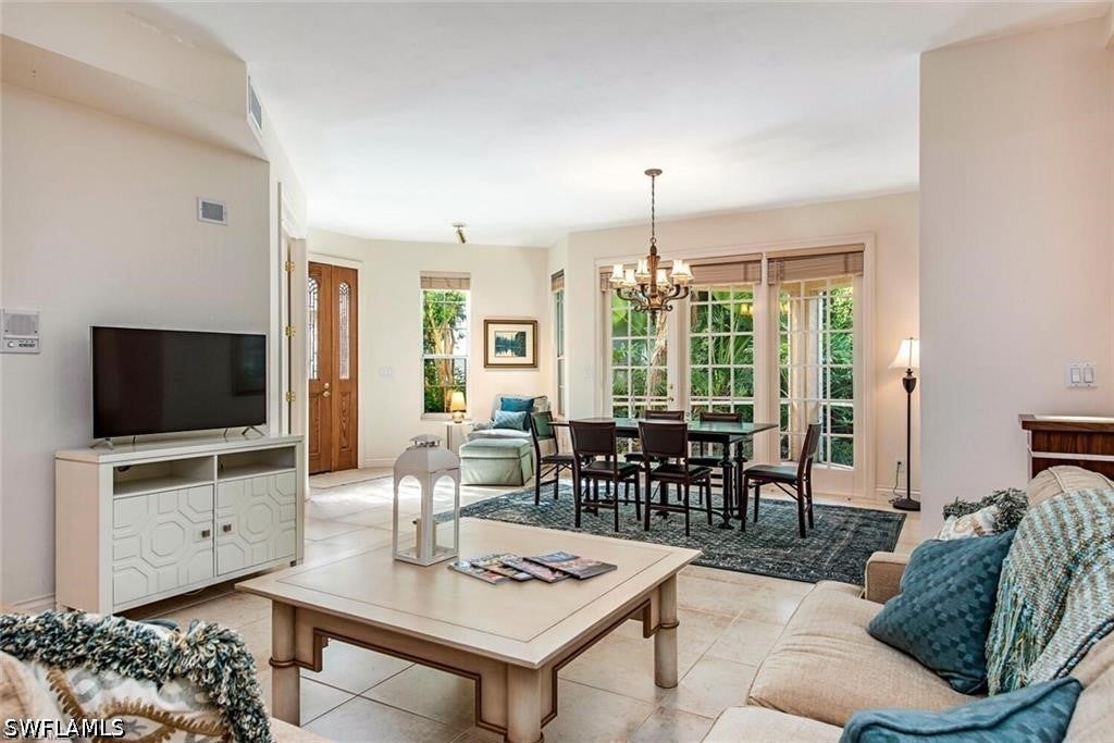 157 Colonade Circle 1002 — photo