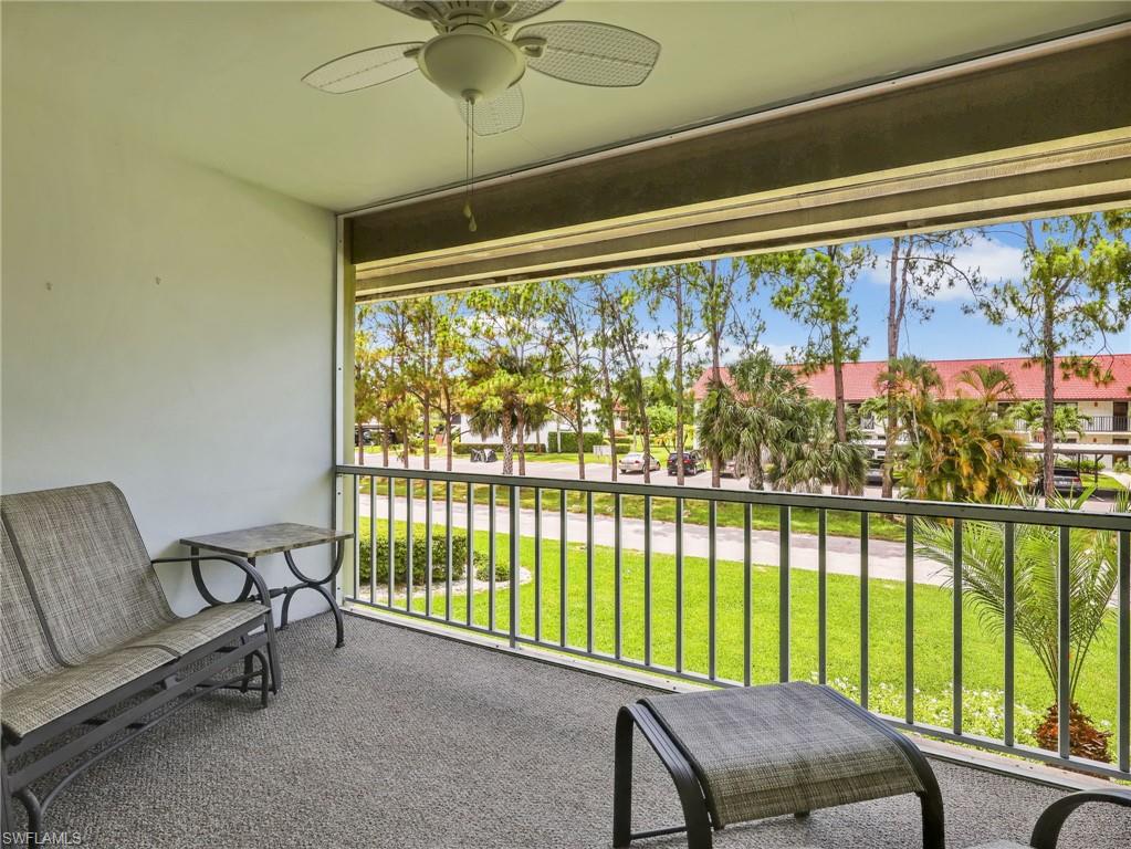 300 Valley Stream Dr 8a — photo