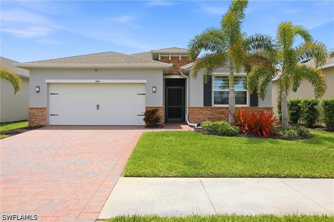 844 Heather Lake Avenue — photo