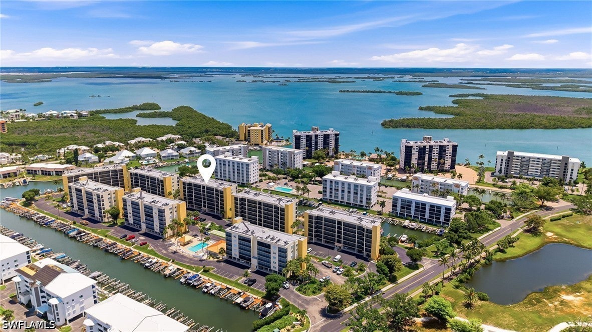 4421 Bay Beach Lane 623 — photo