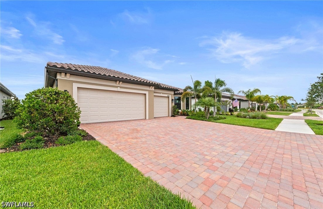 6261 Patriot Lane — photo