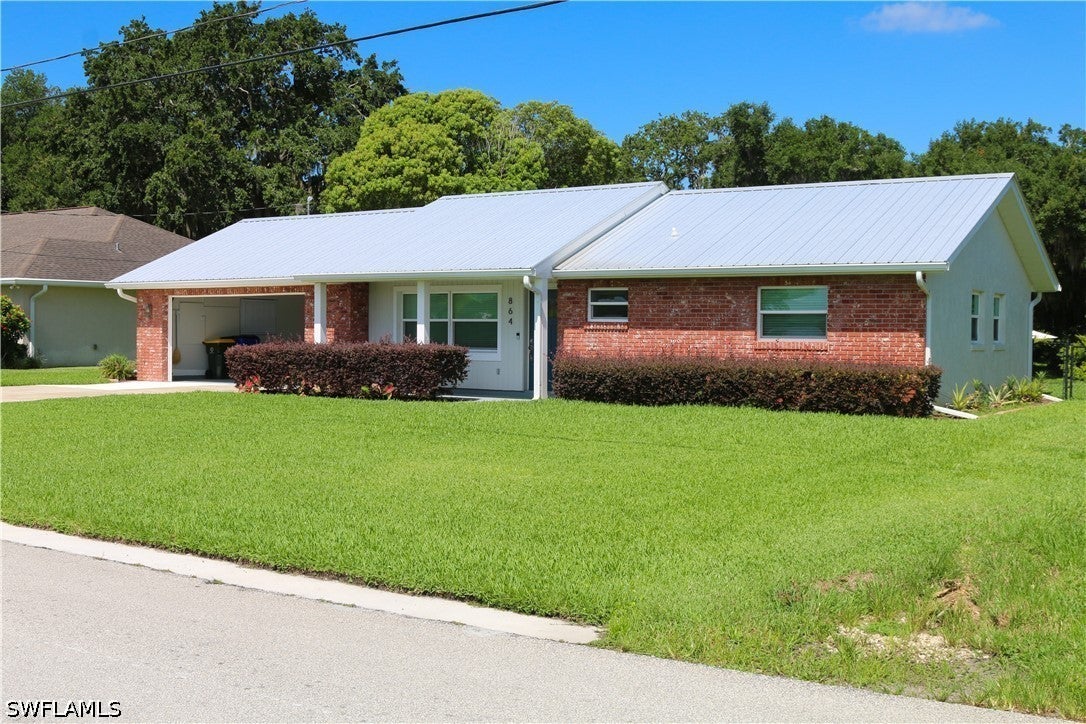 864 Peachtree Drive — photo