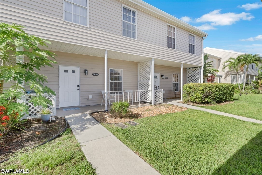 Home in Fort Myers, FL 33908 — photo 2