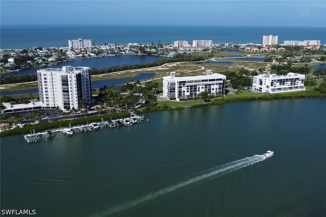 4198 Bay Beach Lane 113 — photo
