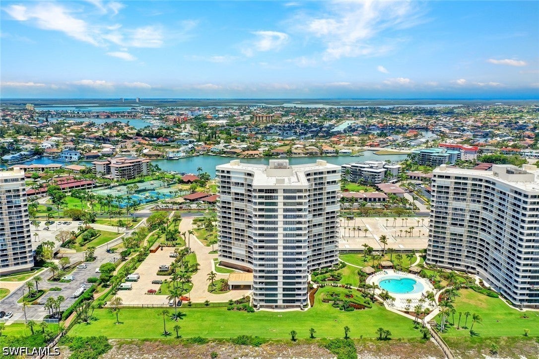 320 Seaview Court 804 — photo