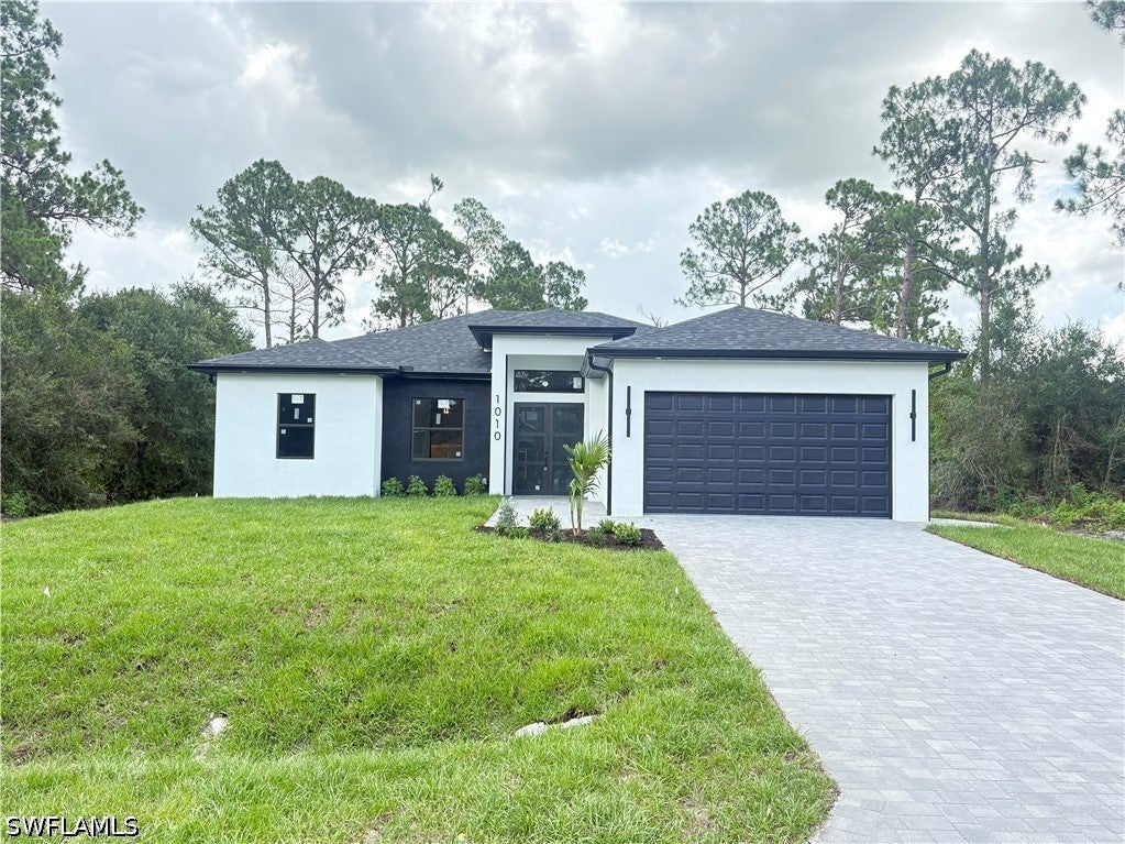 1010 Wellington Avenue — photo