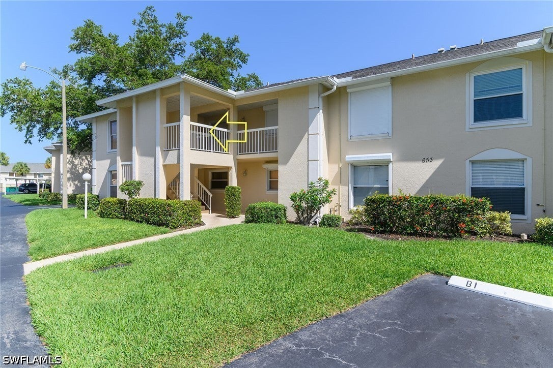 653 Squire Circle 201 — photo