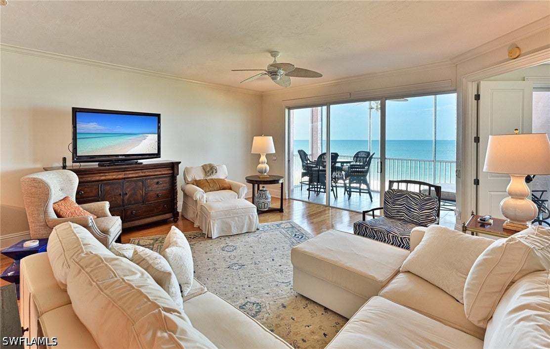 253 Barefoot Beach Boulevard 304 — photo