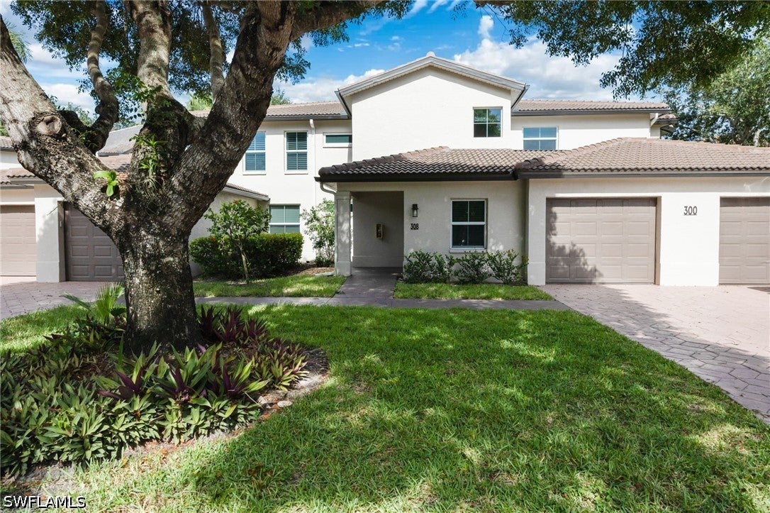 300 Diamond Circle 308 — photo