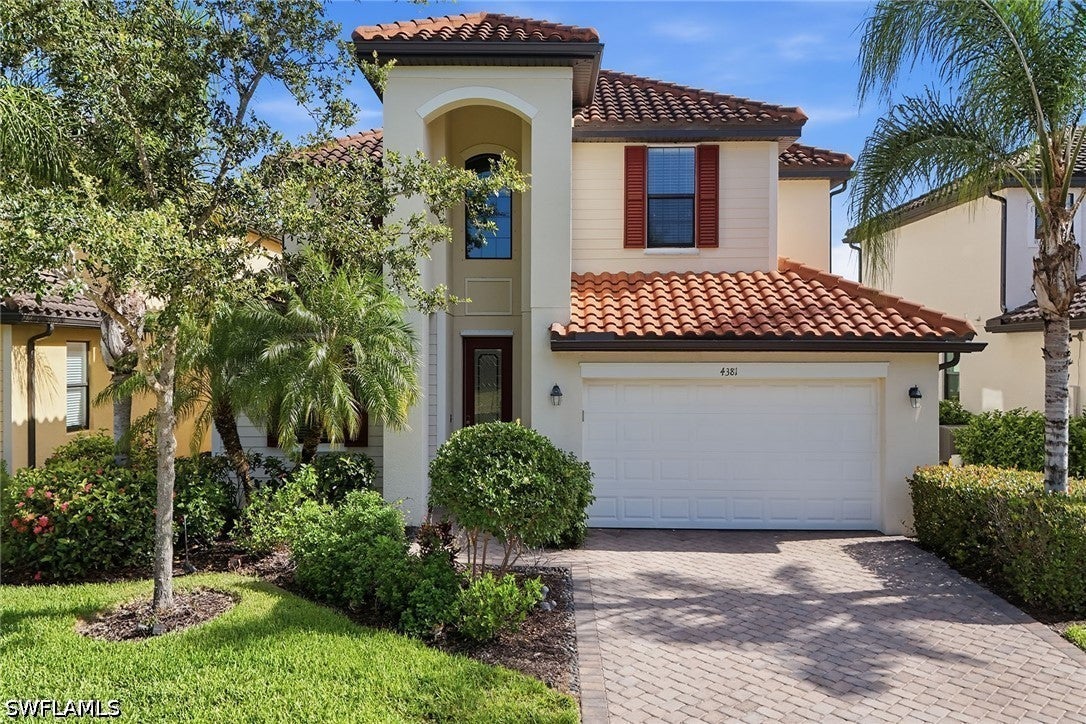 4381 Madagascar Palm Way — photo