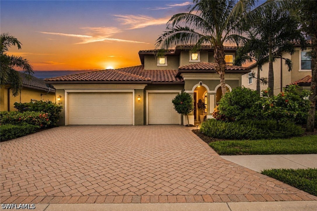 4433 Tamarind Way — photo
