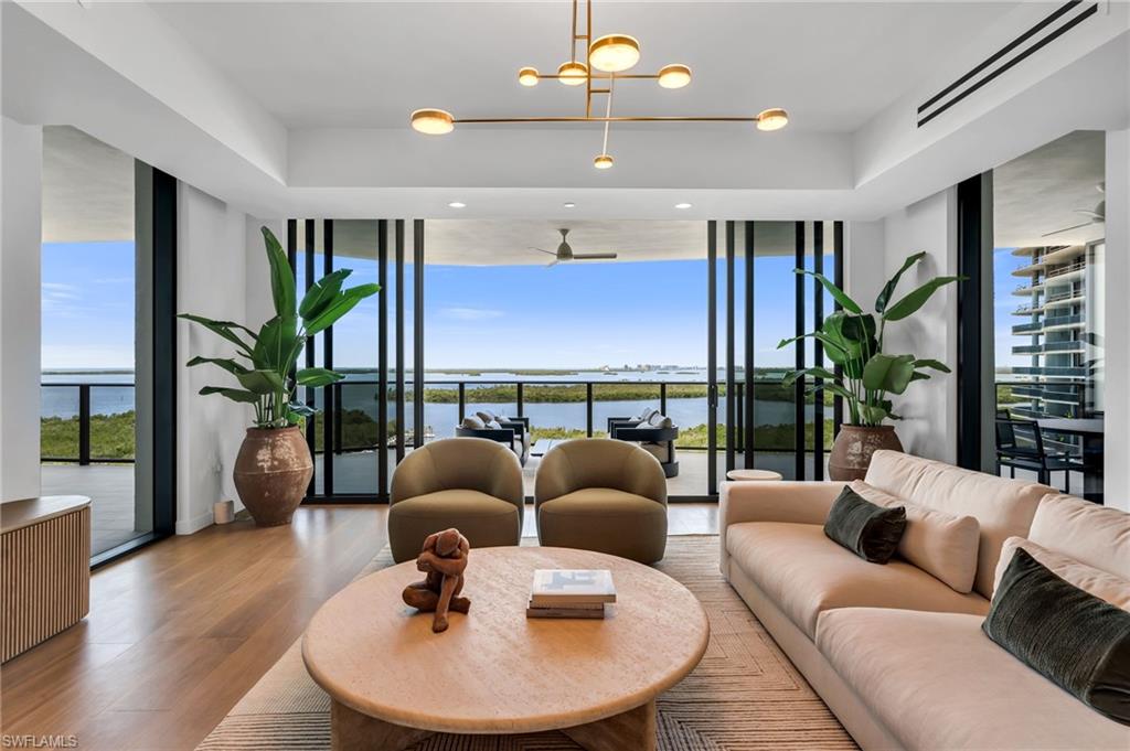 5100 Seagrass Blvd 802 — photo