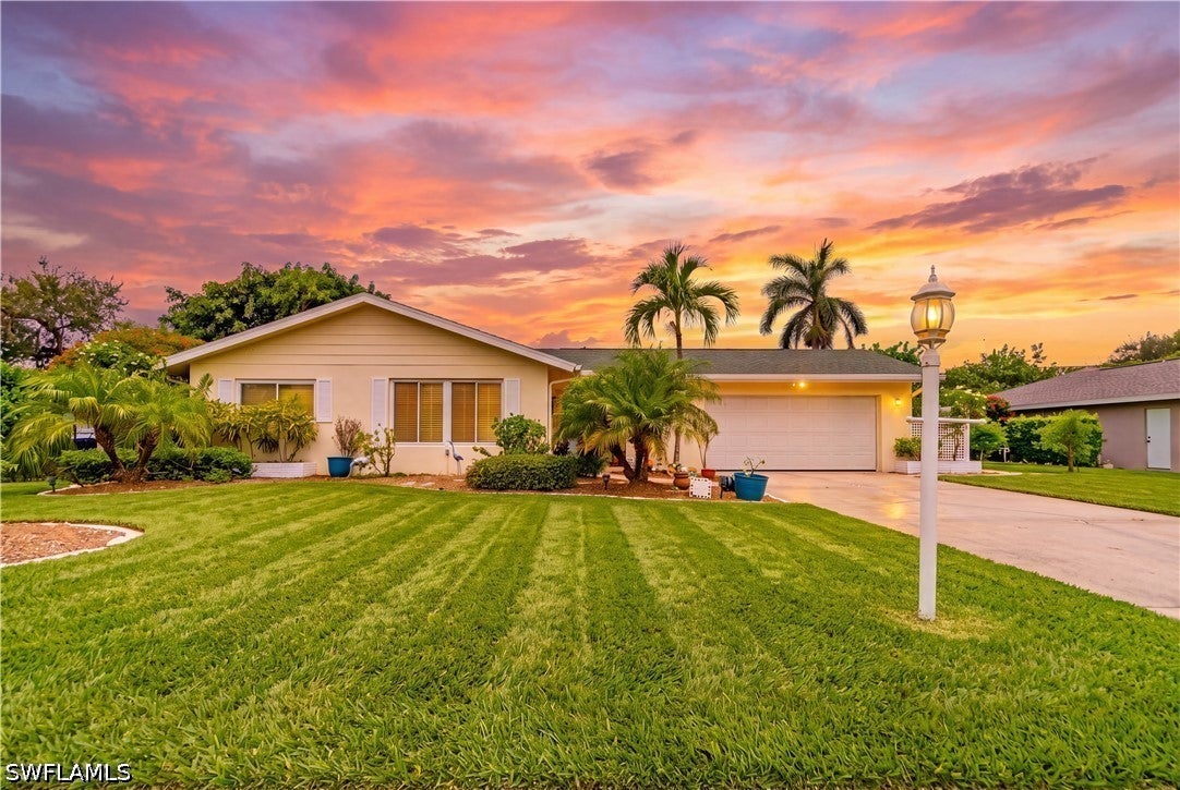 1352 Oaklawn Court — photo