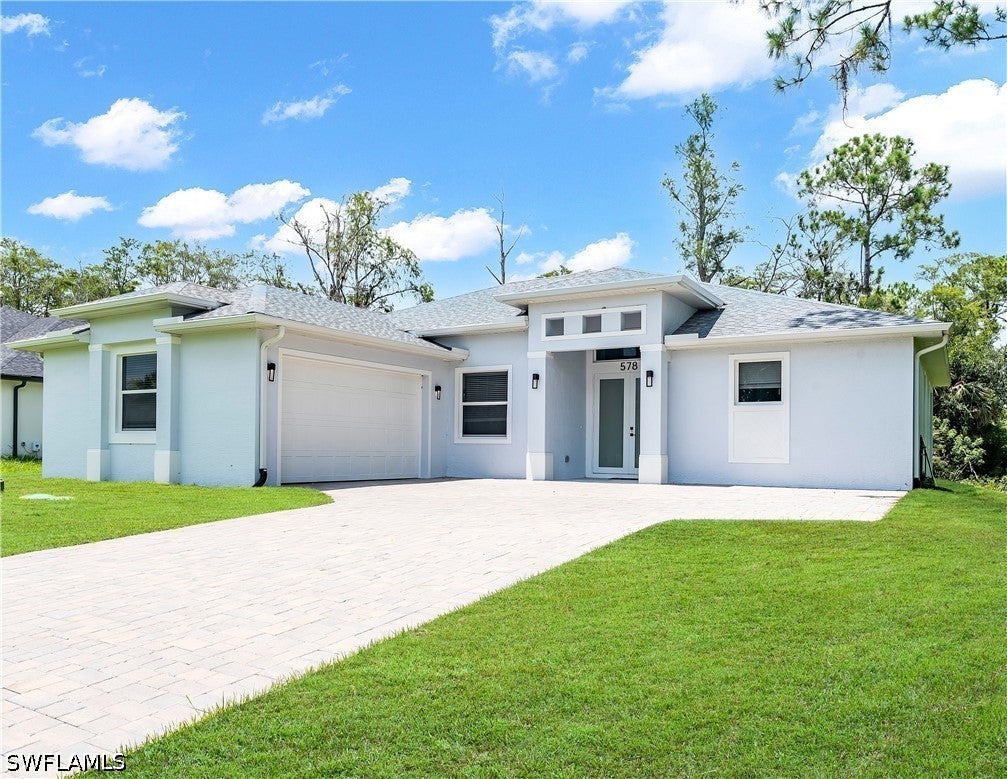 578 Woodview Drive — photo