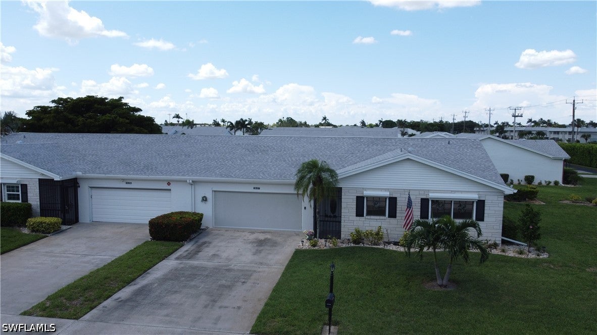 1527 Edgewater Circle — photo