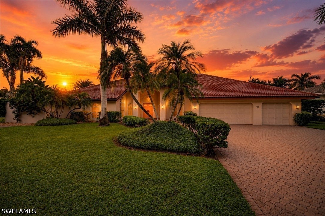 700 Hollybriar Lane — photo