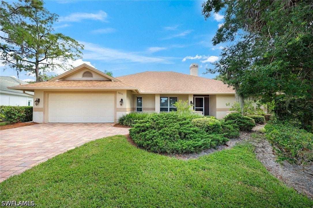 2207 Imperial Golf Co Boulevard — photo