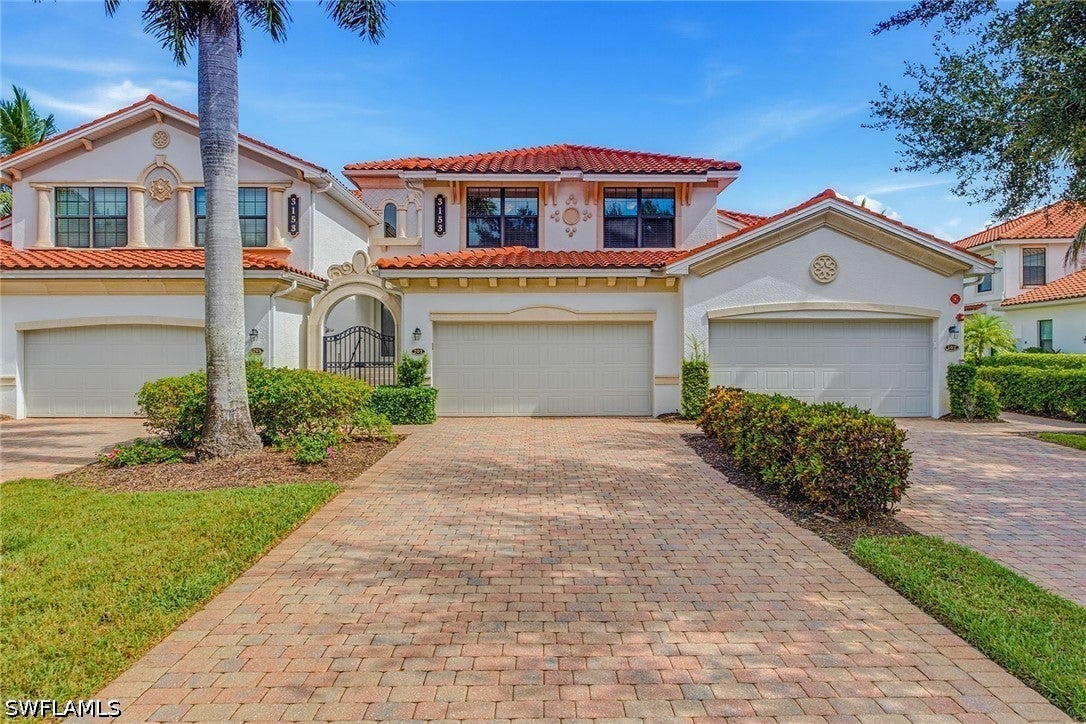 3153 Aviamar Circle 202 — photo