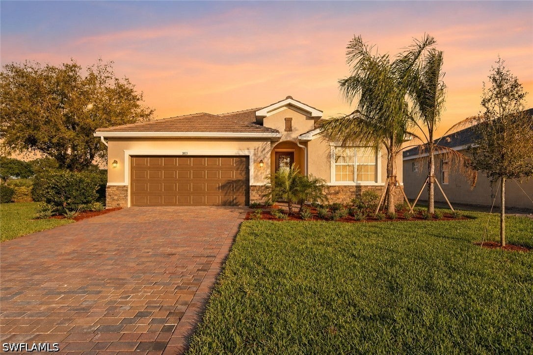 3103 E Windsor Drive — photo