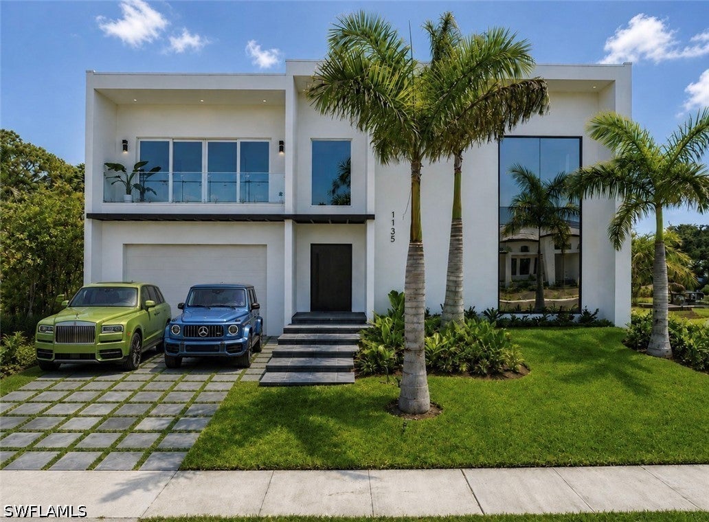 1135 Bluebird Avenue — photo