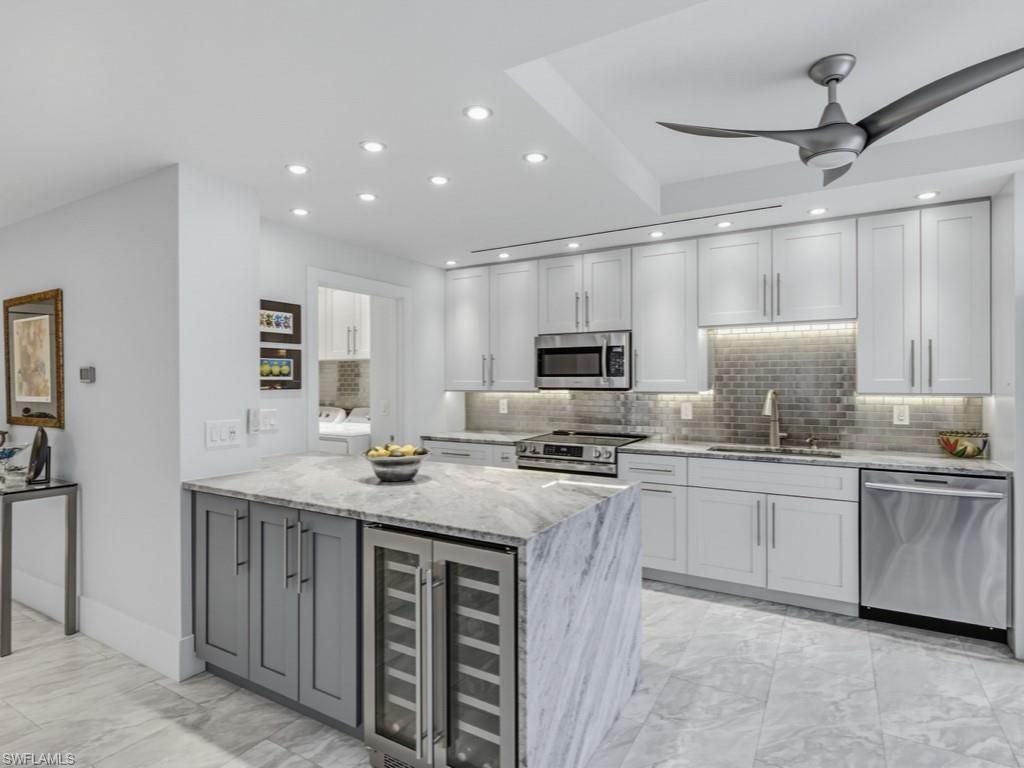 220 Collier Blvd Unit 806 — photo