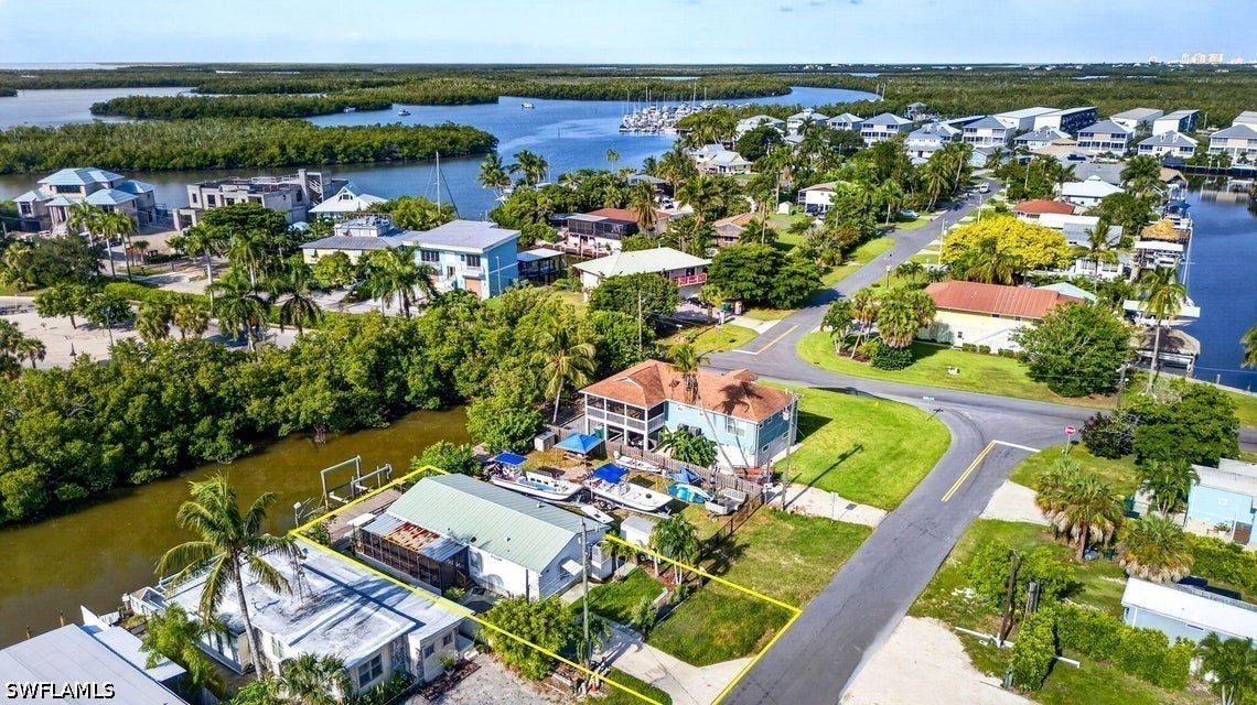 Home in Goodland, FL 34140 — photo 2