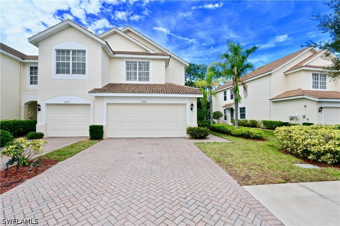 1055 Albany Court 217 — photo