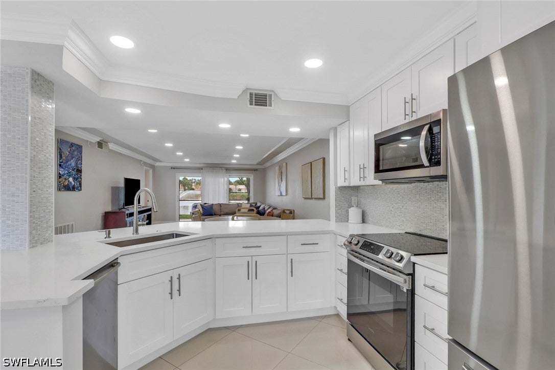 9580 Victoria Lane 104 — photo