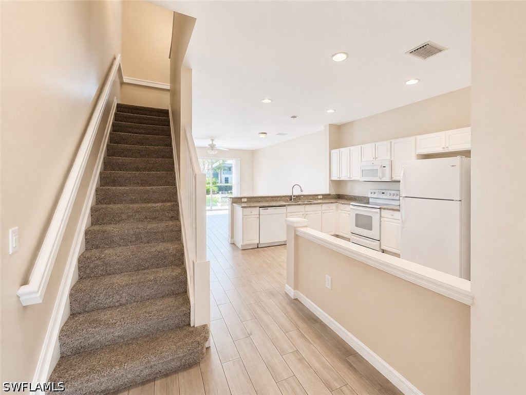 912 Hampton Circle 92 — photo