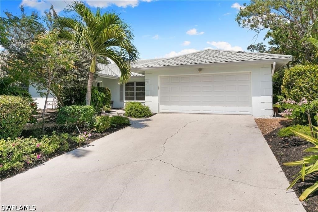 751 Orchid Court — photo