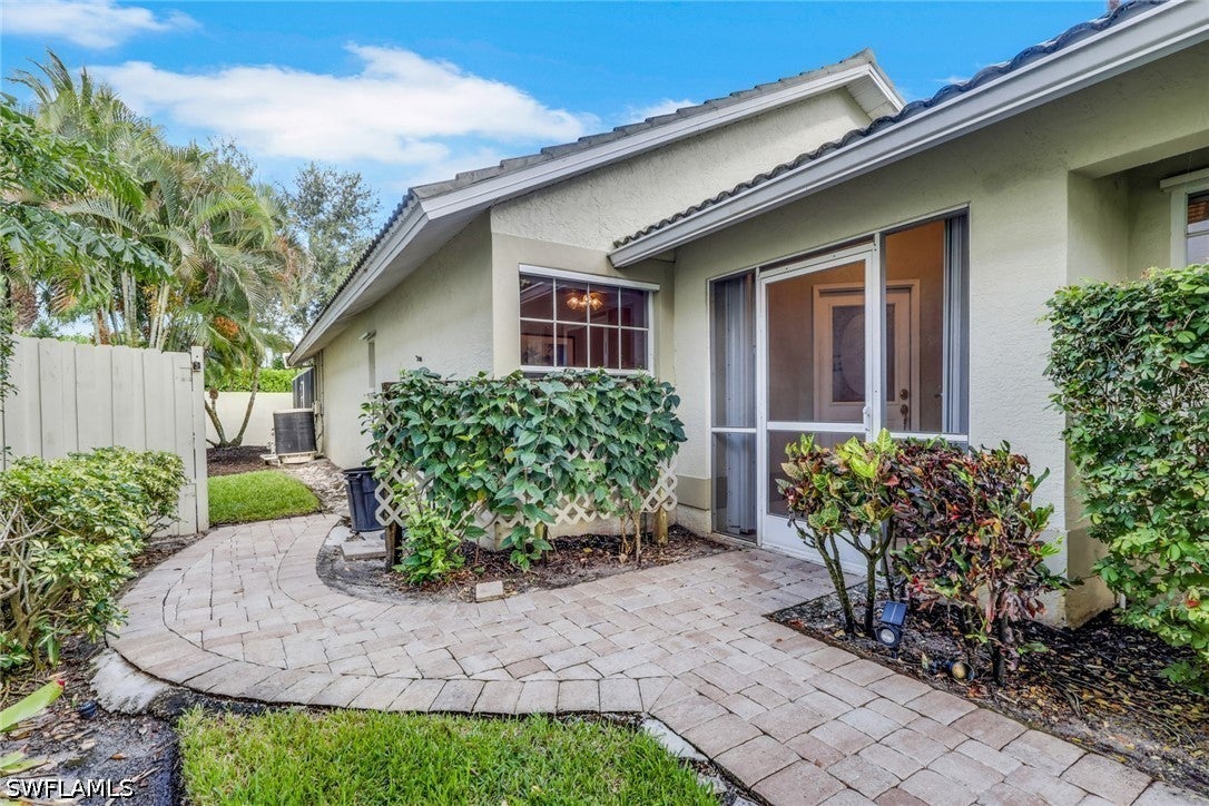 11011 Linnet Lane — photo