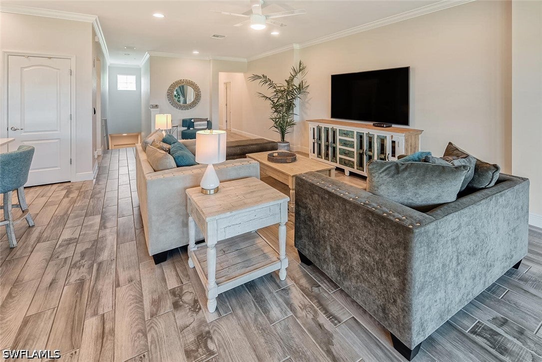 6960 Avalon Circle 807 — photo