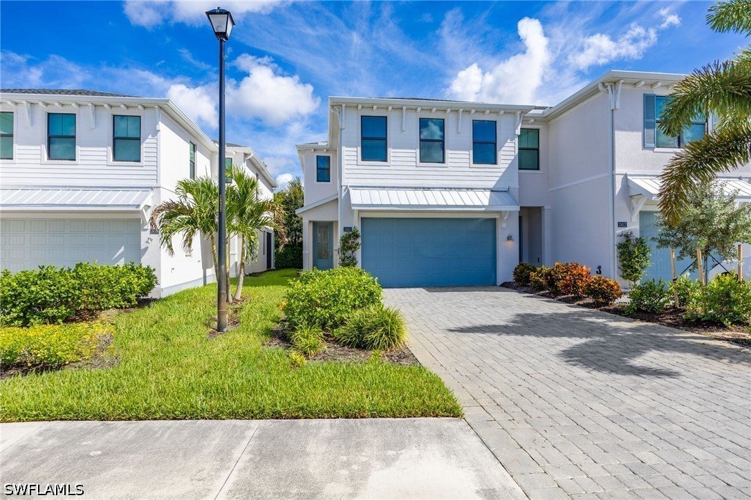 13013 Pembroke Drive — photo
