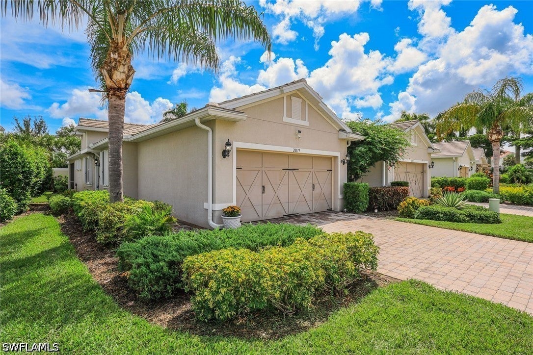 20179 Torch Key Way — photo