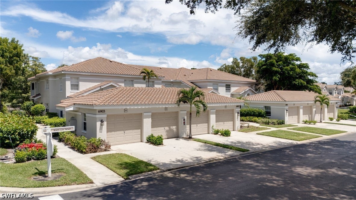 Home in Naples, FL 34109 — photo 2