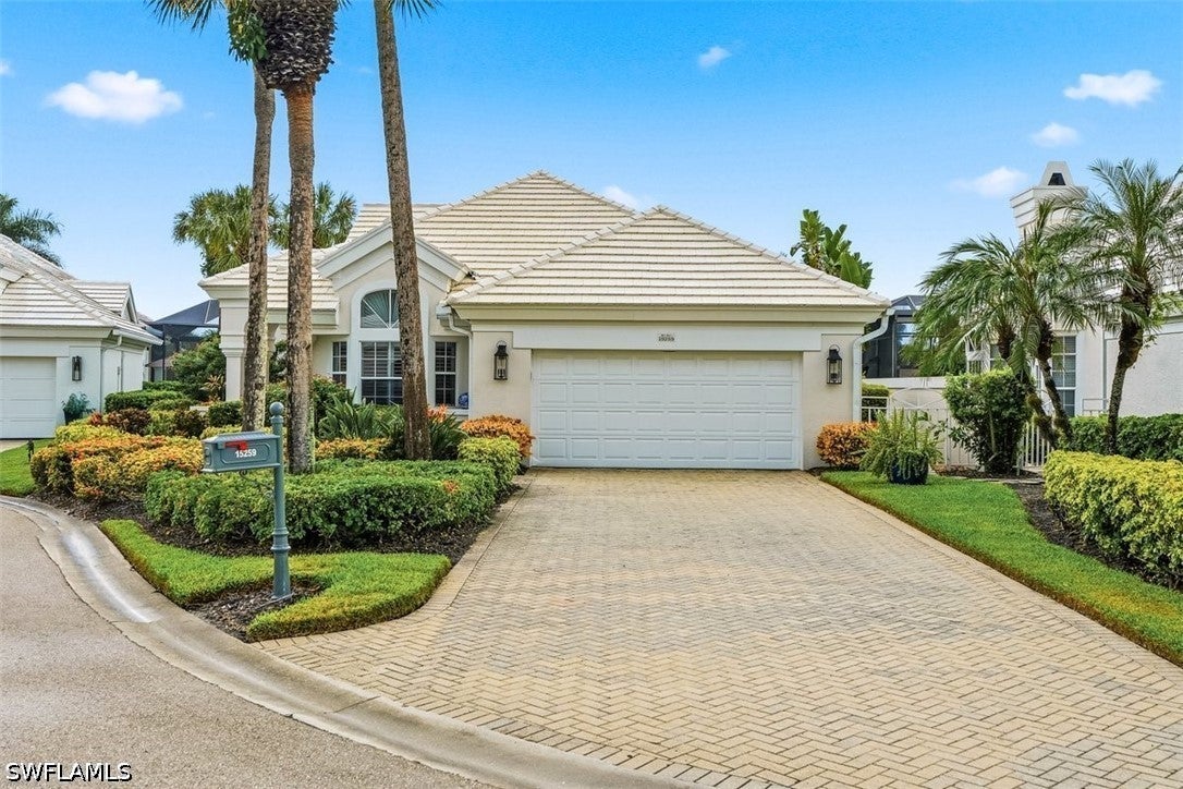 15259 Devon Green Lane — photo
