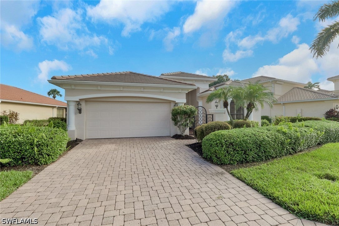 Home in Bonita Springs, FL 34135 — photo 2